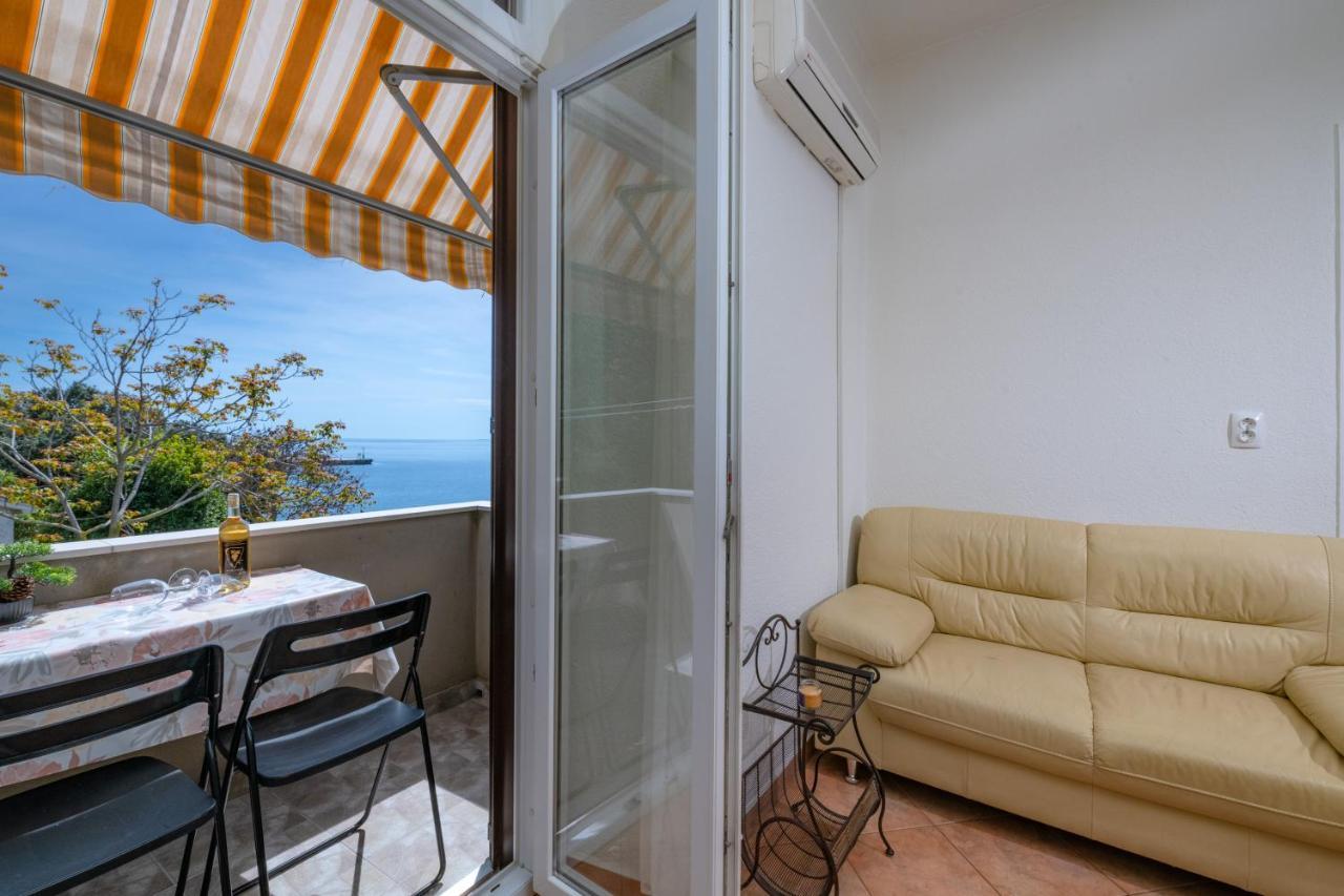 Apartment Dobric Koromačno Buitenkant foto