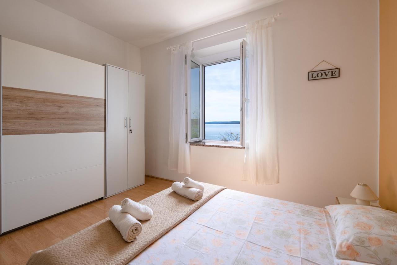 Apartment Dobric Koromačno Buitenkant foto