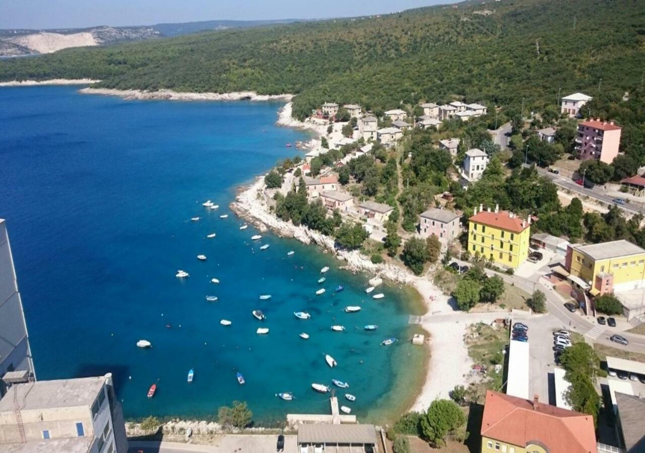 Apartment Dobric Koromačno Buitenkant foto
