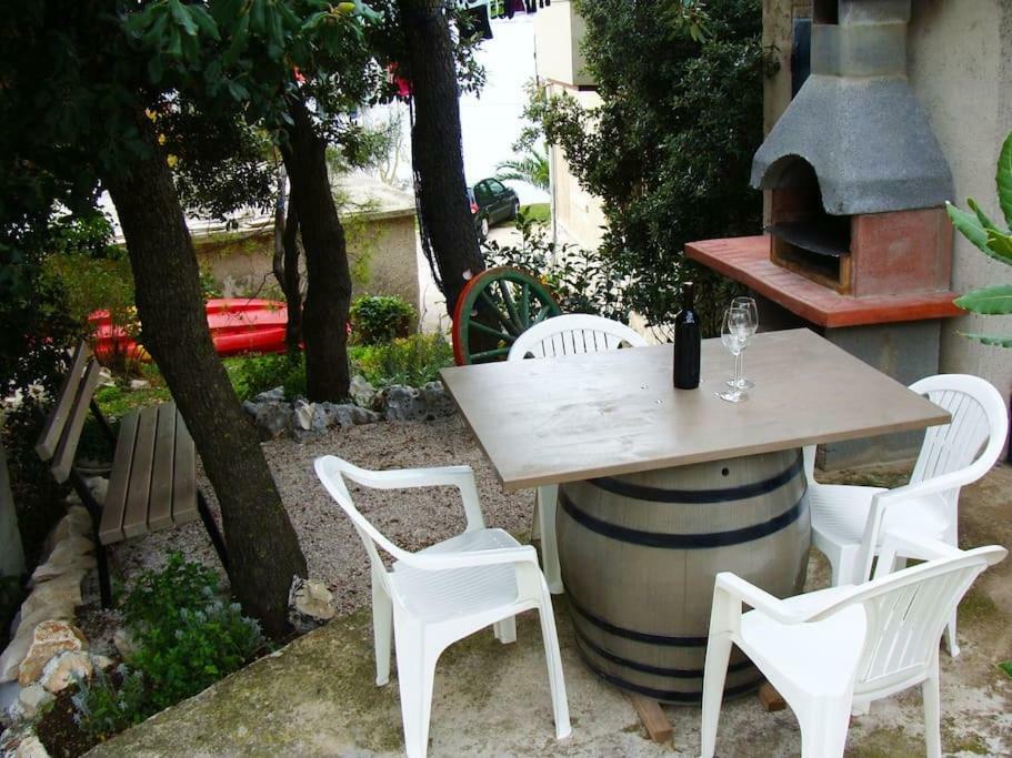 Apartment Dobric Koromačno Buitenkant foto